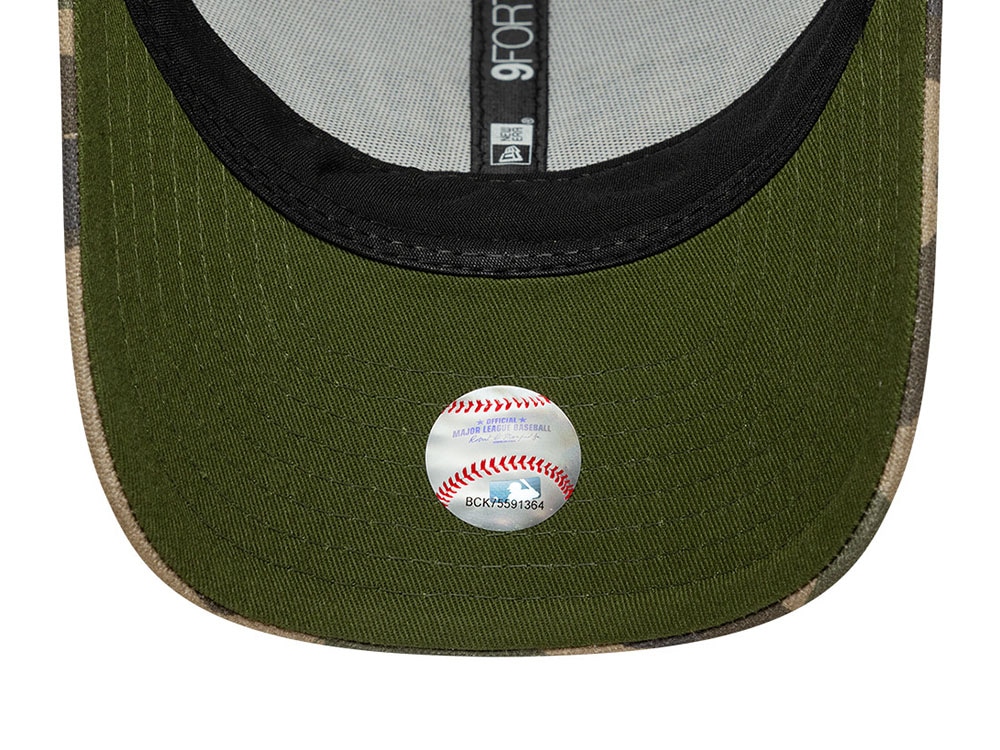 New Era New York Yankees Wordmark Camo 9Forty M Crown Snapback Cap