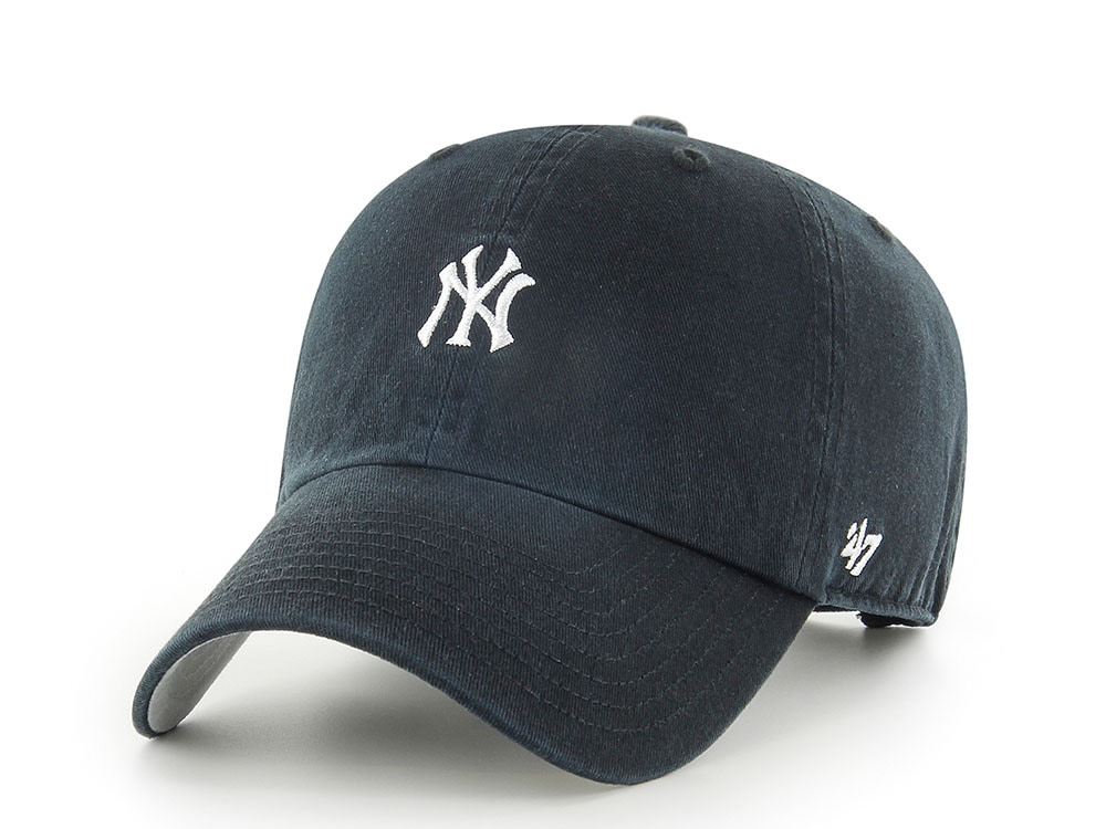 47 Brand New York Yankees Base Runner Black Edition Clean Up Strapback Cap