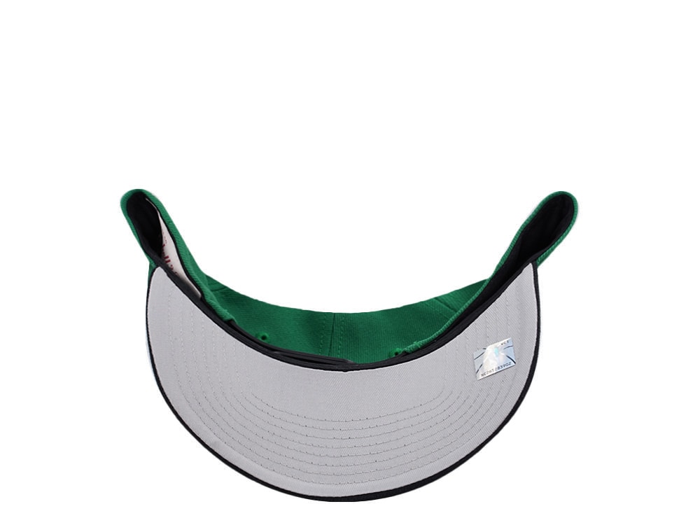 Mitchell & Ness Boston Celtics NBA In The City Green Edition Pro Pinch Fit Snapback Cap