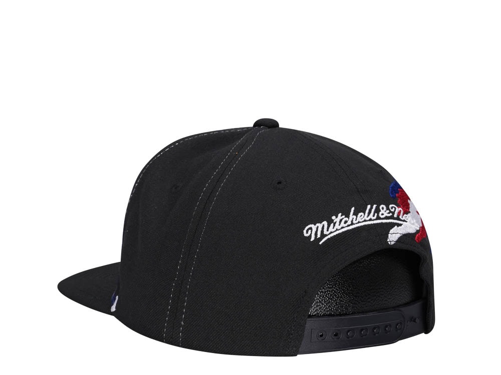 Mitchell & Ness Montreal Canadiens Vintage Paintbrush Snapback Cap