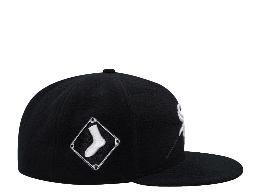 New Era Chicago White Sox Black Rose Microfleece Edition 59Fifty Fitted Cap