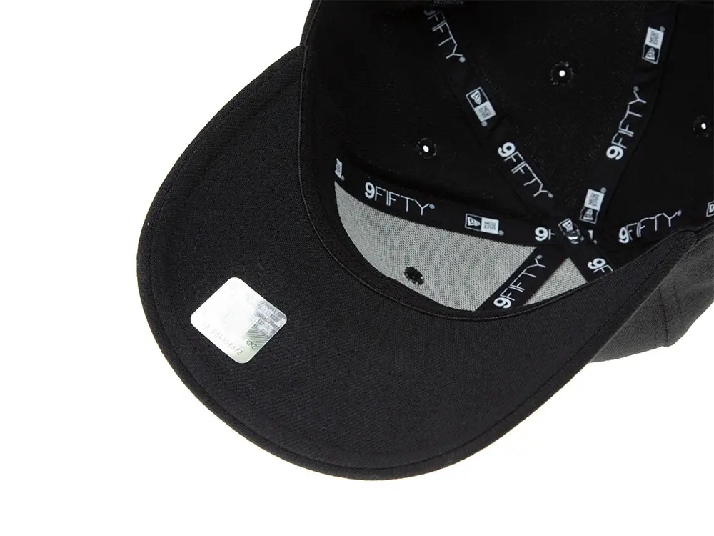 New Era New England Patriots Black on Black 9Fifty Stretch Snapback