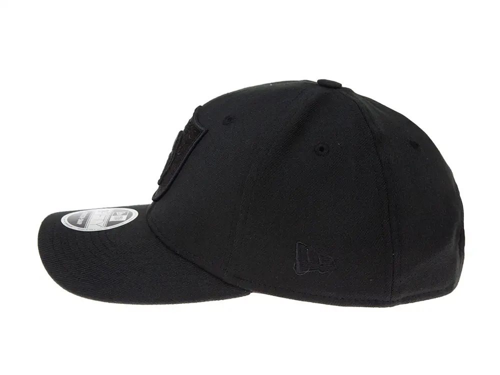 New Era New England Patriots Black on Black 9Fifty Stretch Snapback