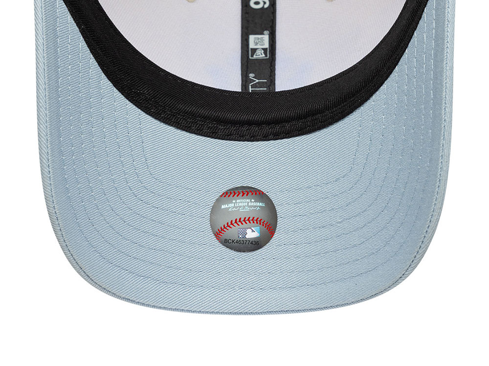 New Era New York Yankees Side Script Two Tone 9Forty M Crown Snapback Cap