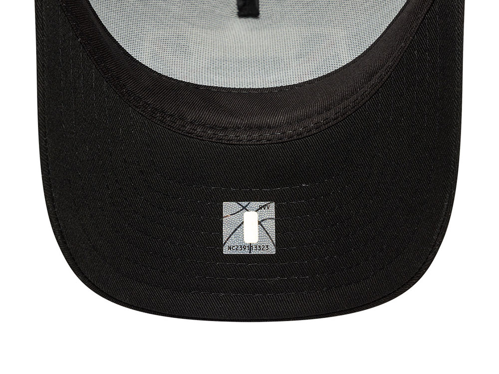 New Era Chicago Bulls Black 9Forty M Crown A Frame Trucker Snapback Cap