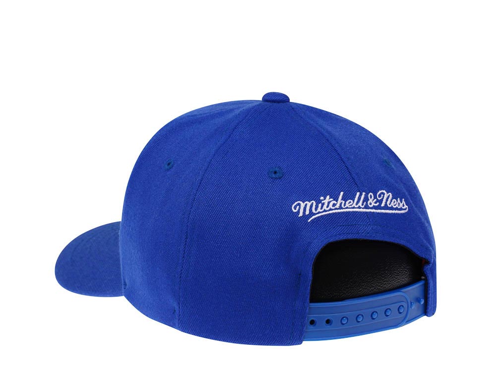 Mitchell & Ness Detroit Pistons Team Ground Red Line Solid Flex Snapback Cap