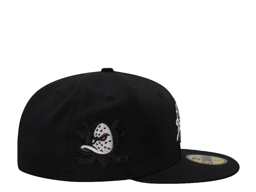 New Era Anaheim Ducks Blackout Glow Wool Edition 59Fifty Fitted Cap