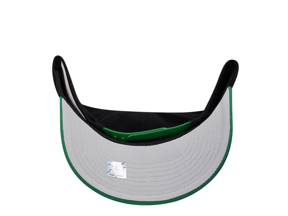Mitchell & Ness Boston Celtics Classic Pro Crown Fit Snapback Cap