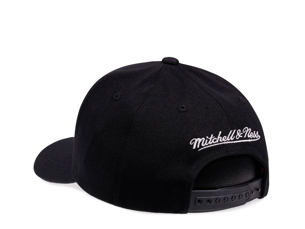 Mitchell & Ness Toronto Raptors Casper Red Line Flex Snapback Cap