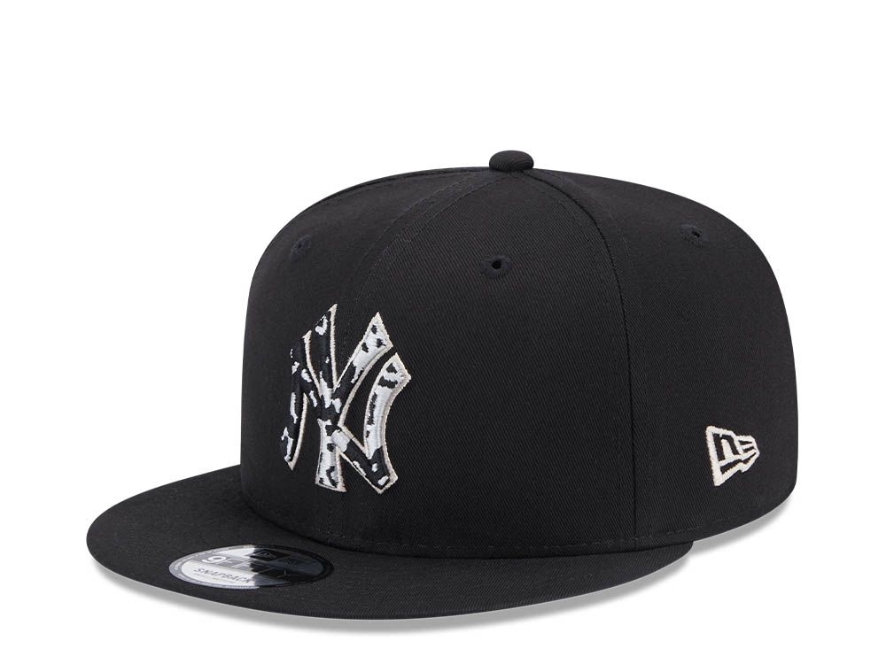 New Era New York Yankees Seasonal Infill Black Edition 9Fifty Snapback Cap
