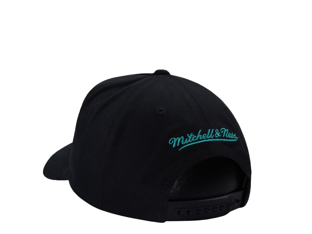 Mitchell & Ness San Antonio Spurs Black Pro Pinch Fit Snapback Cap