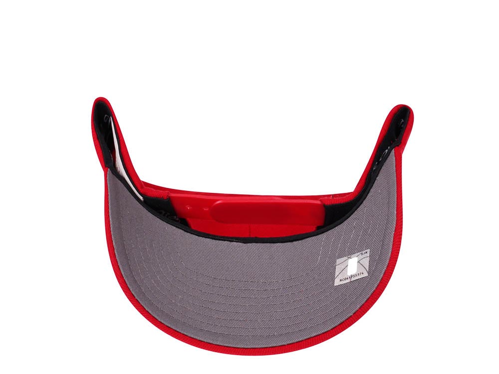 Mitchell & Ness Chicago Bulls Team Ground Red Line Solid Flex Snapback Cap