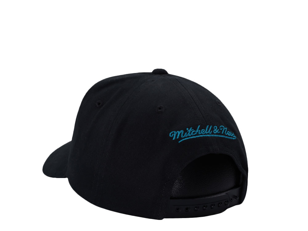 Mitchell & Ness Memphis Grizzlies Black Pro Pinch Fit Snapback Cap