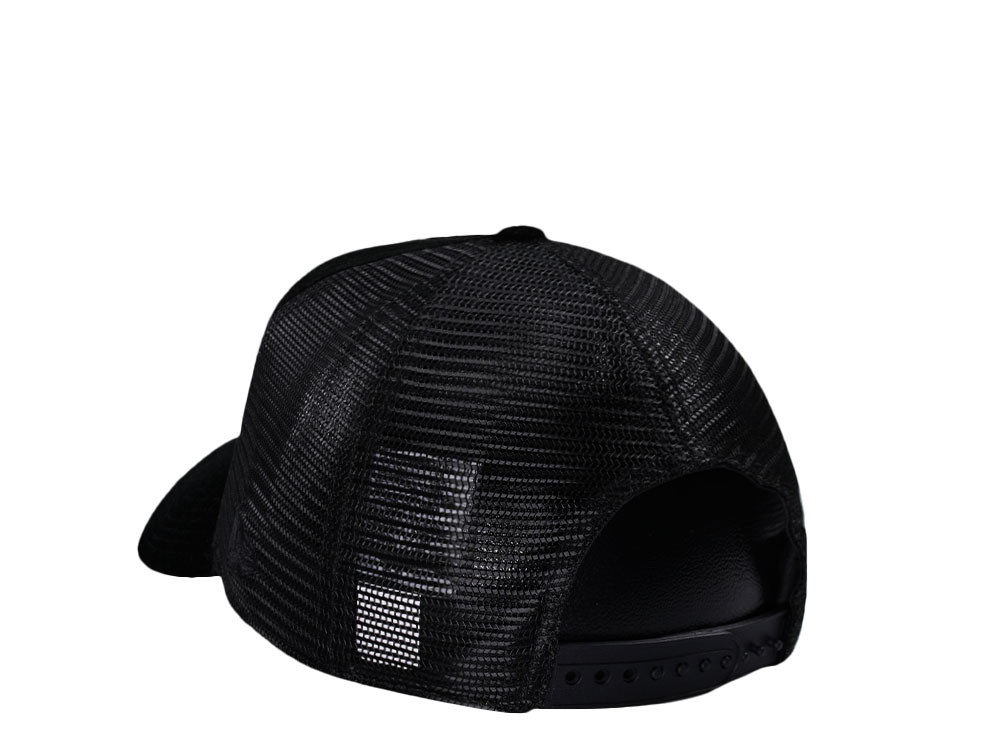 New Era New York Yankees World Series 1999 Black Velvet Trucker Edition 9Forty A Frame Snapback Cap