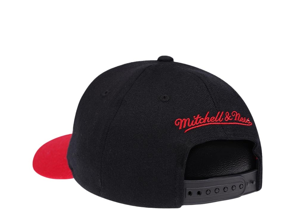 Mitchell & Ness Portland Trail Blazers Team Two Tone Red Line Solid Flex Snapback Cap