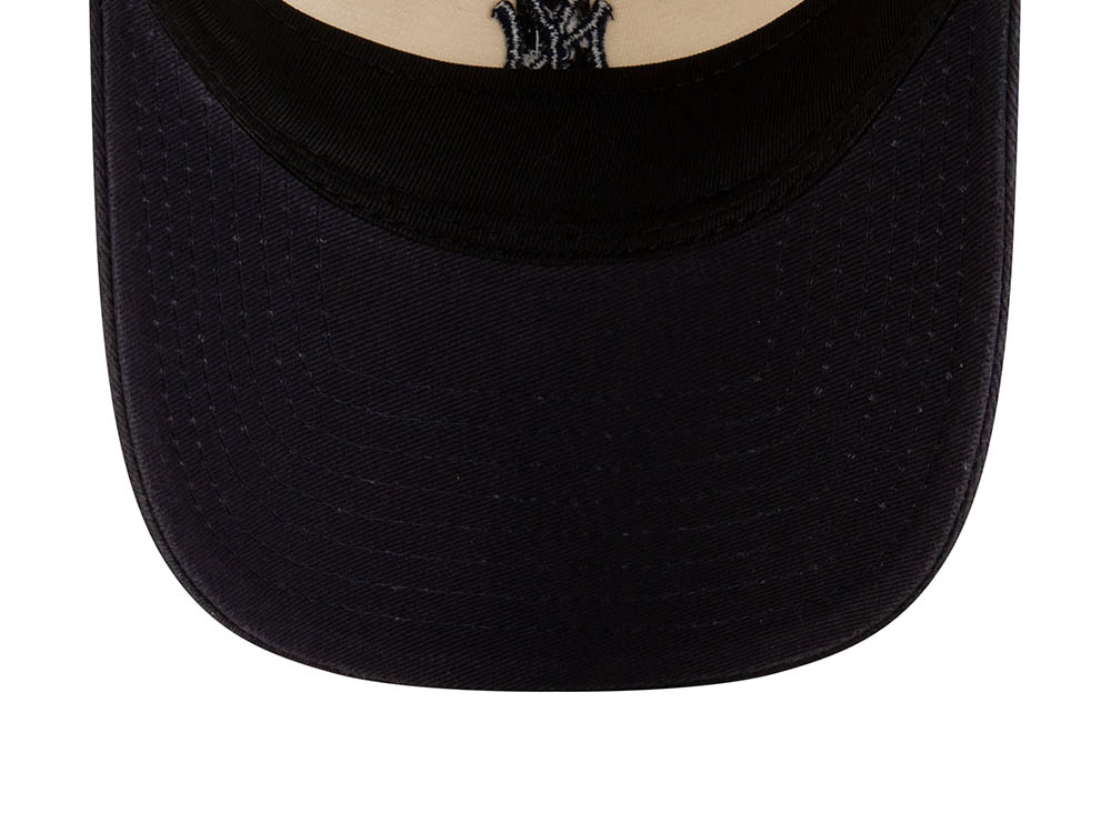 New Era New York Yankees Small Icon Stone Womens 9Twenty Trucker Snapback Cap
