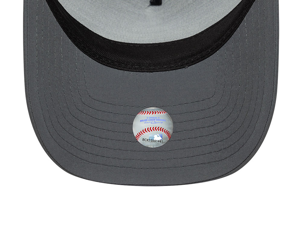 New Era New York Yankees Gray Edition 9Forty A Frame Trucker Snapback Cap