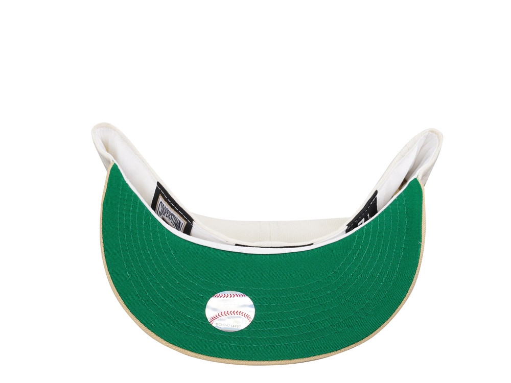 New Era Oakland Athletics World Series 1973 Sneaky Two Tone Throwback Edition 59Fifty Fitted Cap
