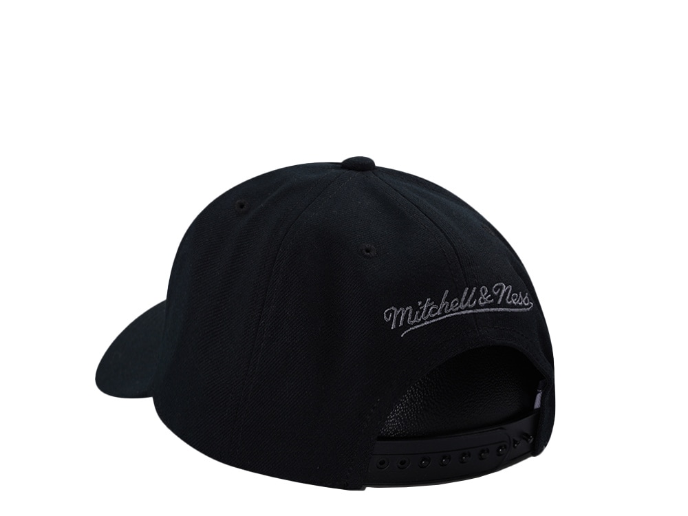 Mitchell & Ness Brooklyn Nets 404 Club Camo Black Edition Pro Pinch Fit Snapback Cap