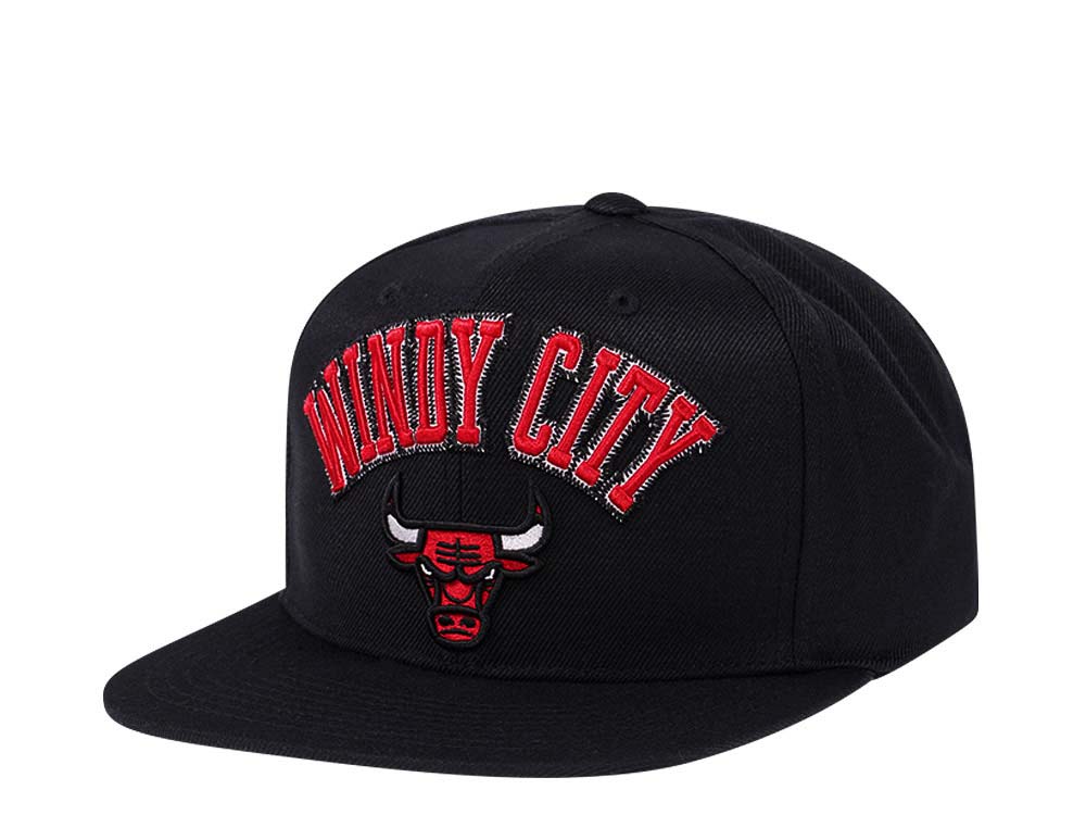 Mitchell & Ness Chicago Bulls Black Zig Zag Satin Undervisor Snapback Cap