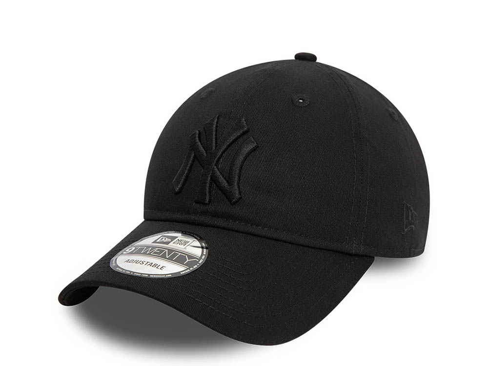 New Era New York Yankees League Essential Black 9Twenty Strapback Cap